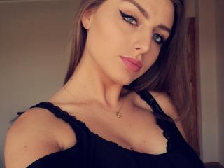 תמונת פרופיל סקסית של MarieBAE למופע חי מאוד סקסי!